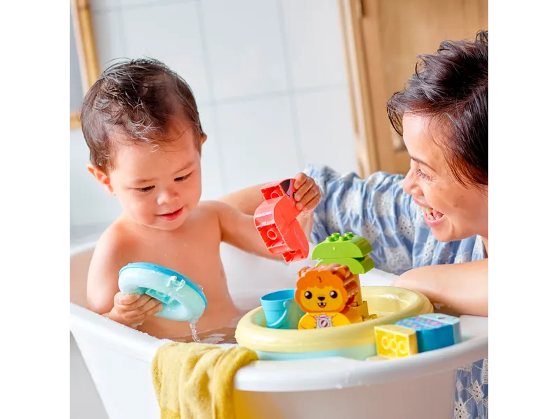 Bath Time Fun: Floating Animal Island