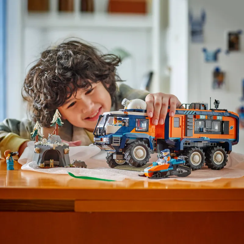 Arctic Explorer Science Lab Truck