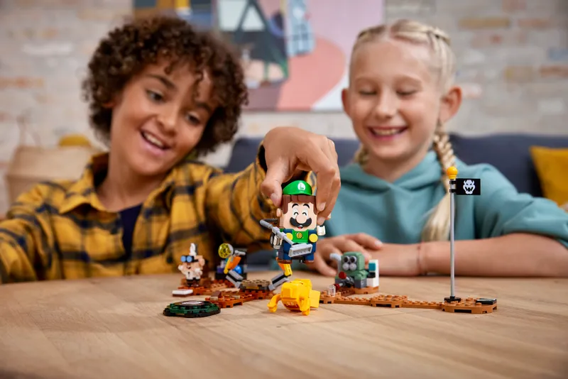 Luigi's Mansion Lab and Poltergust Expansion Set