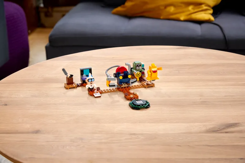 Luigi's Mansion Lab and Poltergust Expansion Set