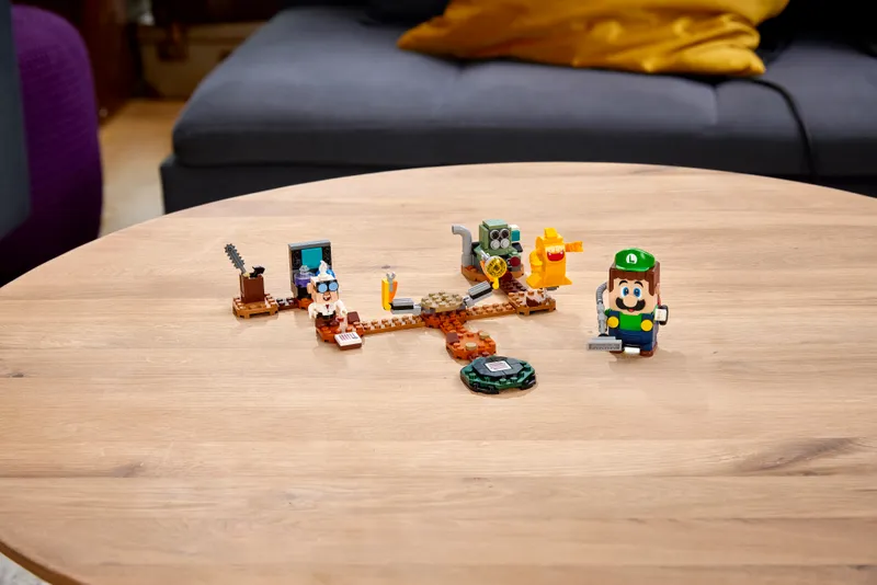 Luigi's Mansion Lab and Poltergust Expansion Set