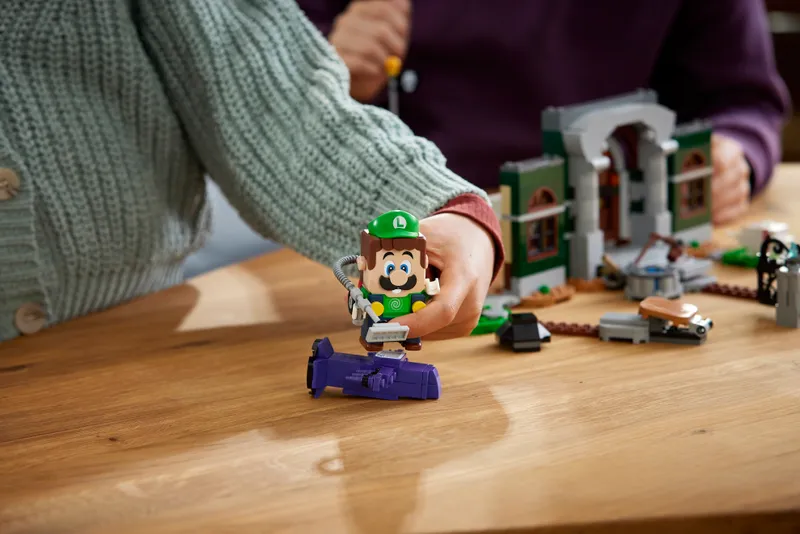 Luigi's Mansion Entryway Expansion Set
