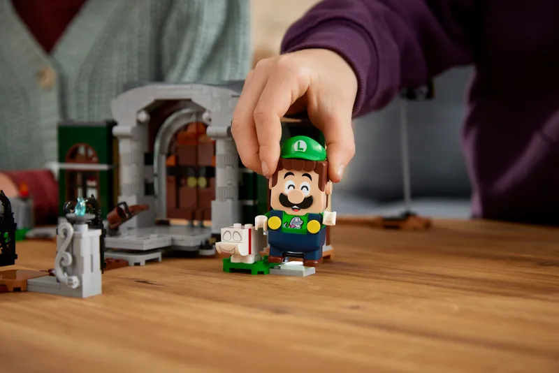 Luigi's Mansion Entryway Expansion Set